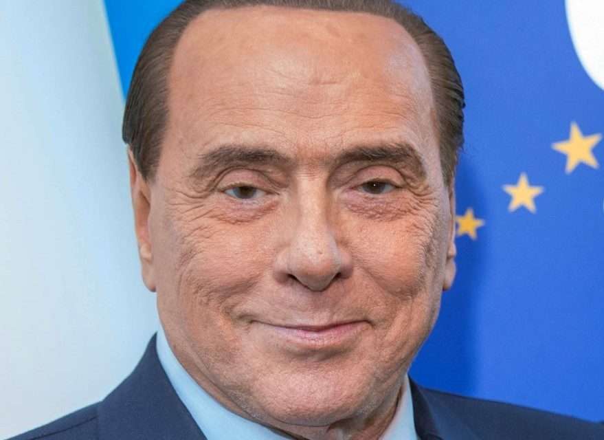 Quirinale: il centrodestra con Berlusconi apre il valzer tra i no di Pd e M5S e l’indignazione del web