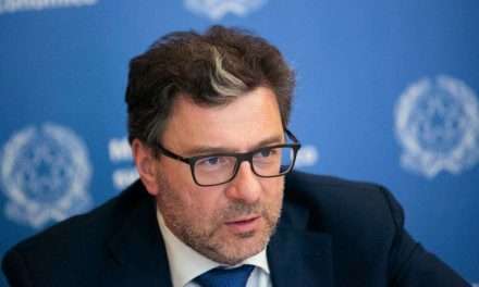 Manovra, Giorgetti: “Dobbiamo fare presto, prossimo Cdm il 21 novembre”