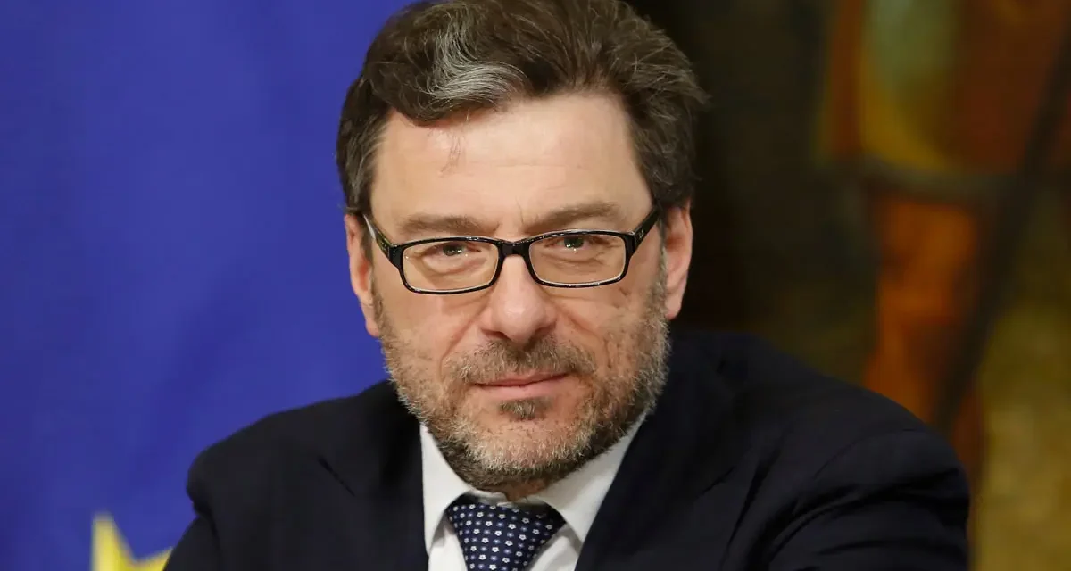 Borsa, Giorgetti annuncia un’iniziativa legislativa per semplificare le IPO