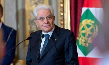 Il 25 aprile di Sergio Mattarella: “Tener viva la memoria di un periodo drammatico della nostra storia”