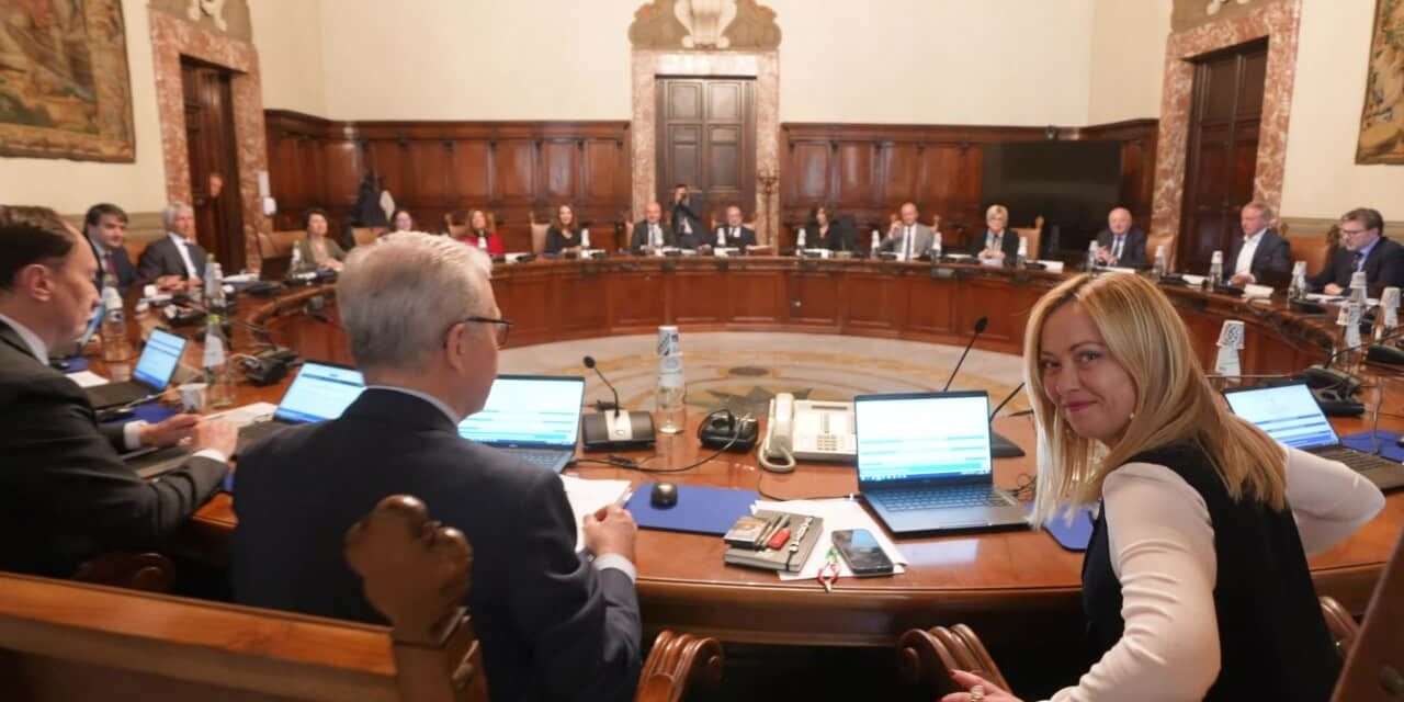 Decreto lavoro, Meloni: “Il taglio delle tasse più importante da decenni”