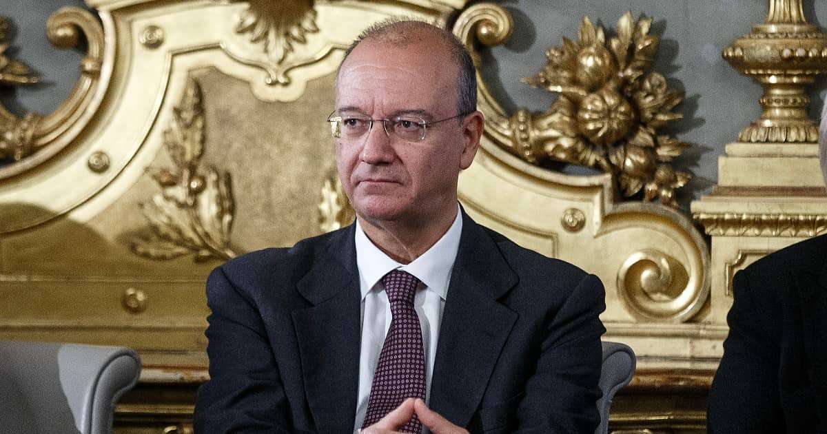 Nuovo Contratto della scuola, aumenti per gli insegnati di 124 euro. Valditara: “E’ il miglior contratto mai realizzato”