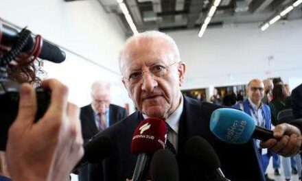 La Consulta blocca De Luca: incostituzionale la legge sul terzo mandato