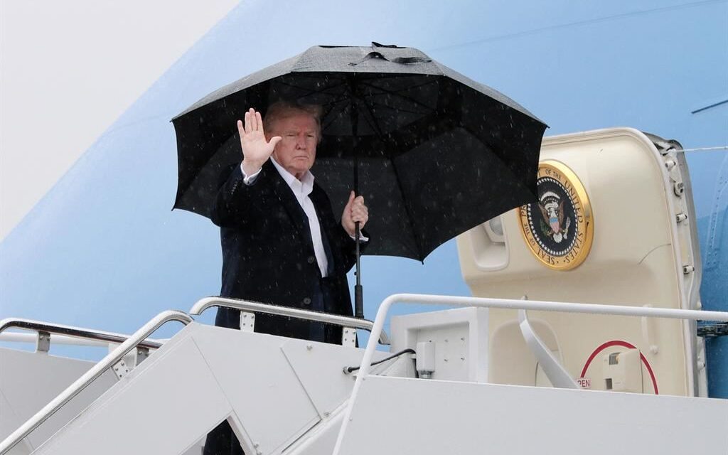 Dazi, arranca il dialogo tra Trump e Bruxelles. Meloni: “Momento difficile”