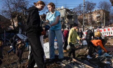 Ucraina, la tregua pasquale annunciata da Mosca si sgretola sotto i bombardamenti