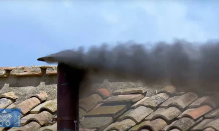 Conclave: seconda fumata nera