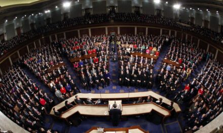 Trump informa solo i repubblicani prima dei raid sull’Iran, i democratici avvisati dopo l’attacco. E’ scontro