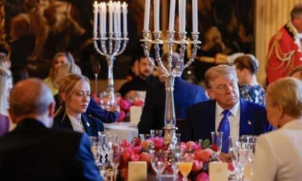 Meloni e Trump fianco a fianco all’Aja, la premier italiana stringe l’asse atlantico al vertice Nato