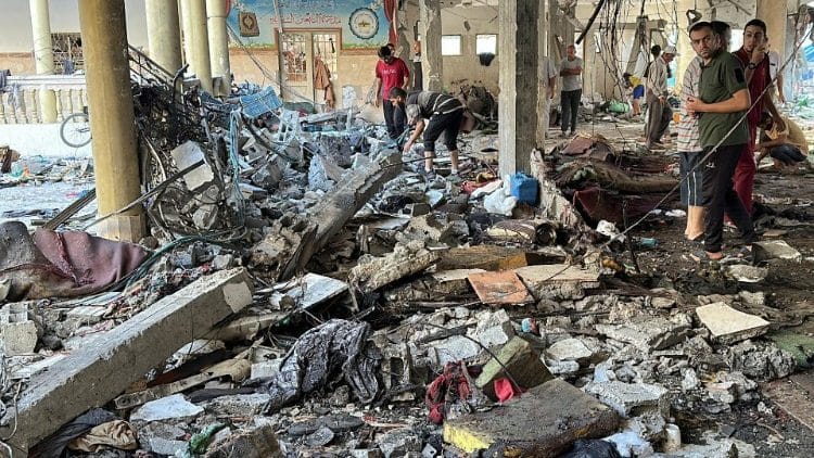 Gaza sotto assedio: 14 morti nei raid israeliani, Hamas perde il controllo e cresce la pressione internazionale