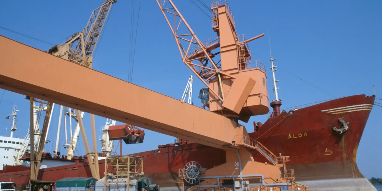 Bloccati al porto di Ravenna due camion con esplosivi diretti in Israele