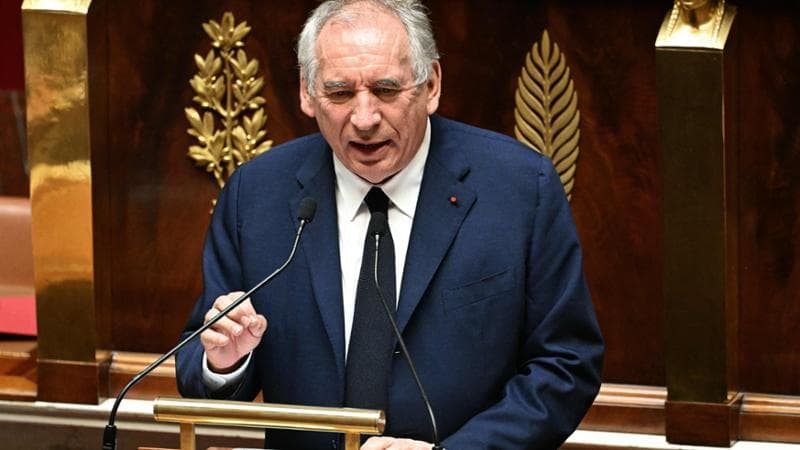 Cade il governo in Francia, Bayrou bocciato all’Assemblée Nationale verso le dimissioni