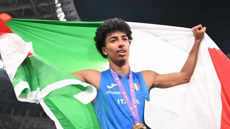 Mattia Furlani campione del mondo nel salto in lungo: oro storico per l’Italia a Tokyo