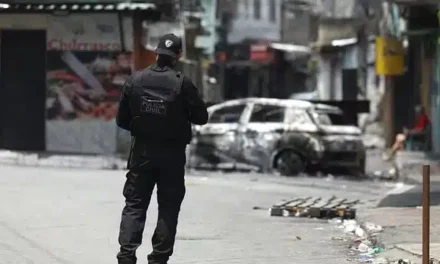 Rio de Janeiro, maxi blitz nelle favelas: 64 morti in un’operazione shock