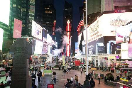 New York al voto: Mamdani in testa, Cuomo e Sliwa inseguono