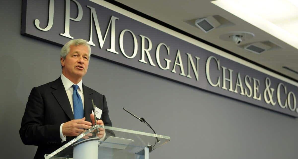Il numero uno di JP Morgan Jamie Dimon, il mercato azionario americano è a rischio crollo