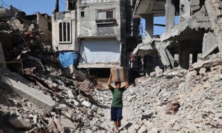 Nuovi raid israeliani su Gaza: esplosioni vicino all’ospedale al-Shifa e riunione d’emergenza convocata da Netanyahu