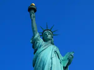 Usa, cambia il programma rifugiati. Trump vuole che entrino solo bianchi e anglofoni