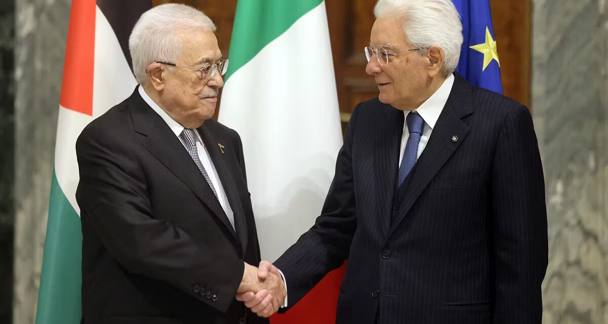 Mattarella accoglie Abu Mazen al Quirinale: “Italia e Palestina unite dal dialogo ”