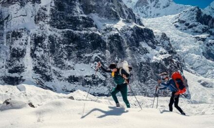 Tragedia in Nepal: morti gli alpinisti italiani Alessandro Caputo e Stefano Farronato, travolti dal ciclone Montha