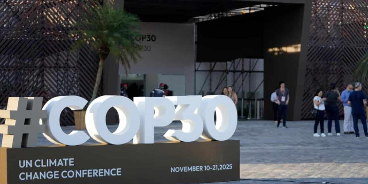 COP30 verso la chiusura: trovata un’intesa di compromesso sulla transizione dai combustibili fossili