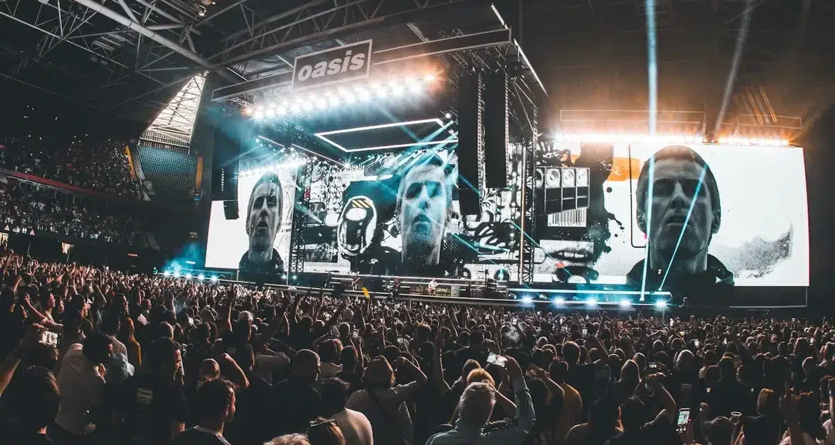 Gli Oasis si fermano di nuovo: “È tempo di riflessione”