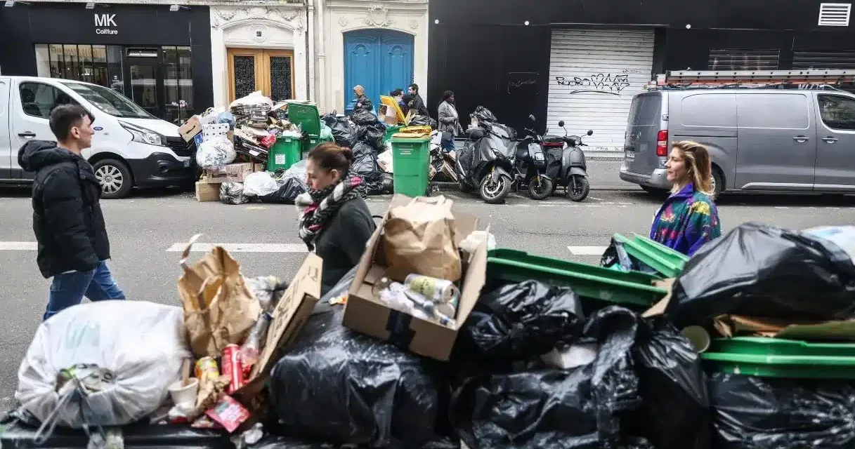 Tari in aumento: nel 2025 la spesa media per famiglia sale a 340 euro