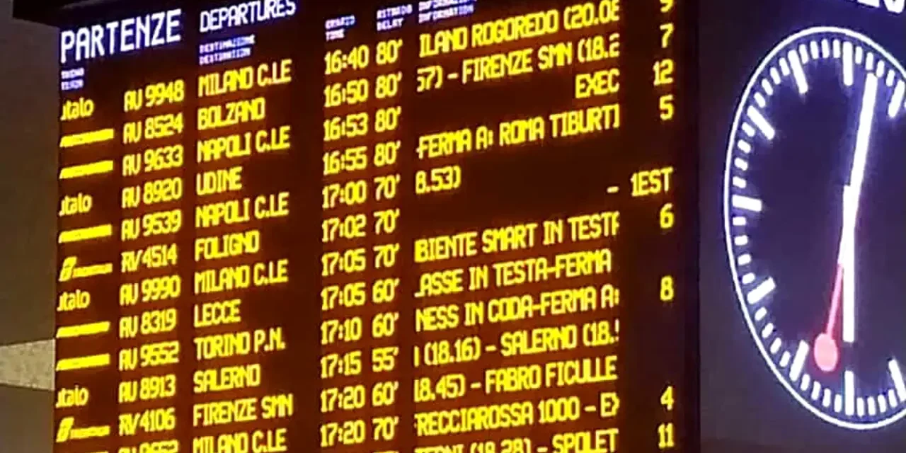 Alta velocità nel caos tra Roma, Napoli e Firenze: sabotaggi ai cavi, treni in forte ritardo