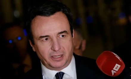 Kosovo, vittoria elettorale per Albin Kurti: Vetëvendosje cresce ma resta sotto la soglia per governare da sola