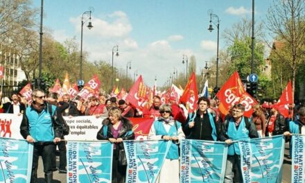 Regno Unito, cresce la pressione su Starmer per rientrare nell’Unione doganale europea