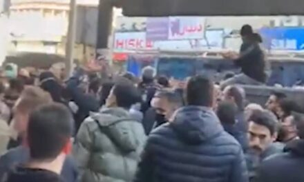 Iran. Il paese travolto da ondata di proteste per la crisi economica