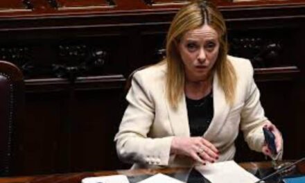 Meloni, descalation e coordinamento europeo. Oggi la premier illustrerà la strategia del governo a Camera e Senato