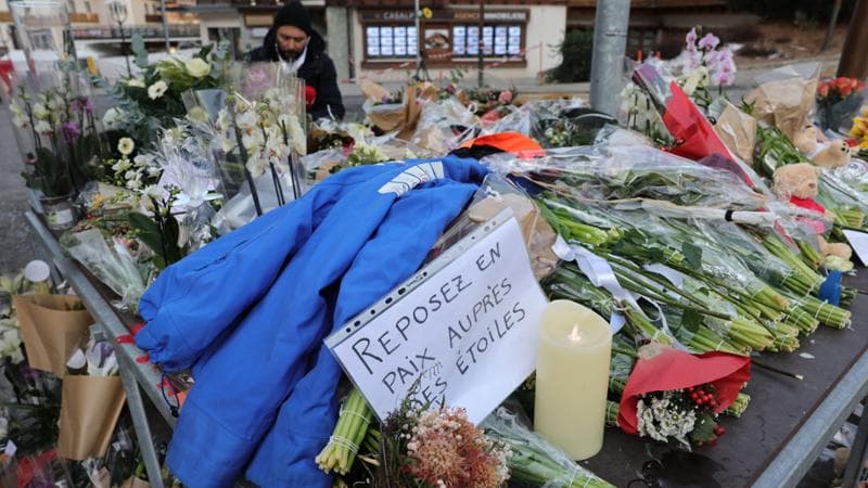 Strage di Capodanno a Crans-Montana, indagini in corso. Nel locale anche minorenni