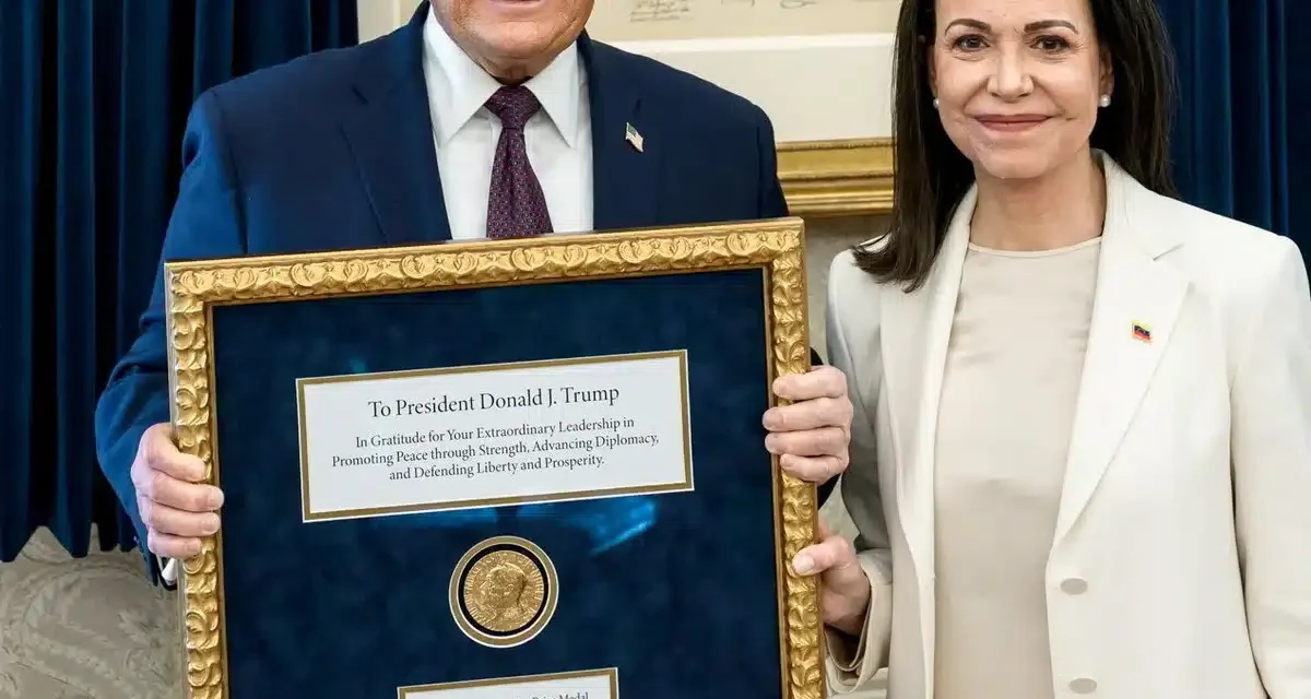 Machado incontra Trump alla Casa Bianca e gli consegna il suo Nobel per la Pace