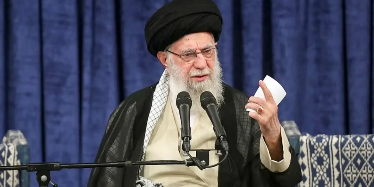 Iran, Khamenei ammette la repressione e ordina la linea dura. Trump chiede un cambio di leadership