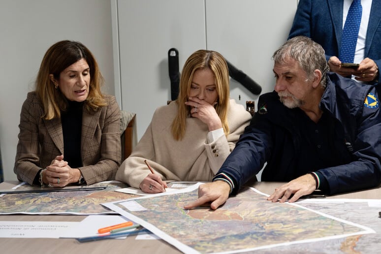 Meloni a Niscemi: “Agiremo rapidamente, errori del passato non si ripeteranno”