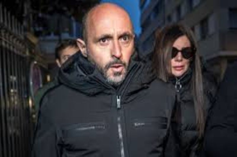 Strage di Crans-Montana, assalto delle famiglie ai Moretti prima dell’udienza