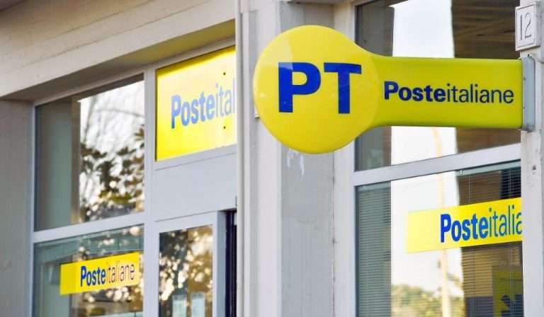 Poste Italiane punta su Tim: lanciata un’Opas da 10,8 miliardi