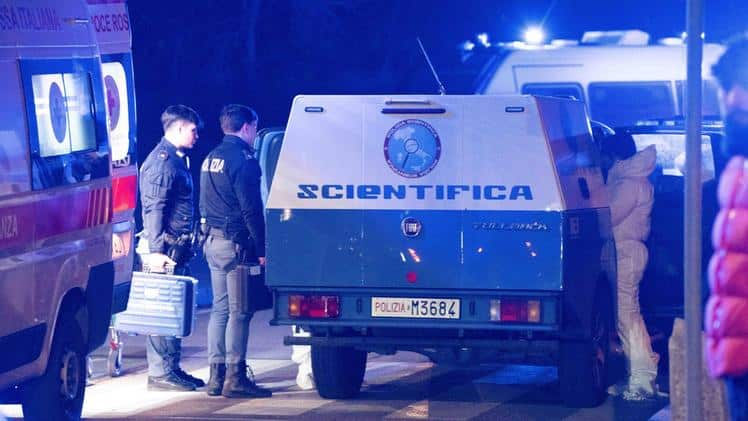 Milano, sparatoria al parco di Rogoredo durante un blitz antidroga: ucciso un ragazzo di 20 anni