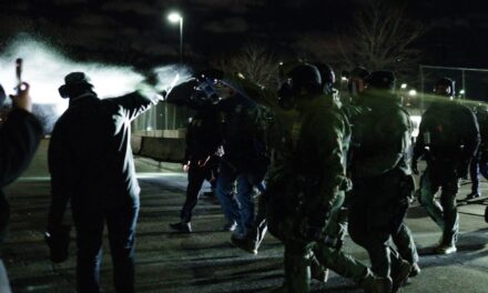 Minneapolis, tensione altissima dopo l’uccisione di Renee Good