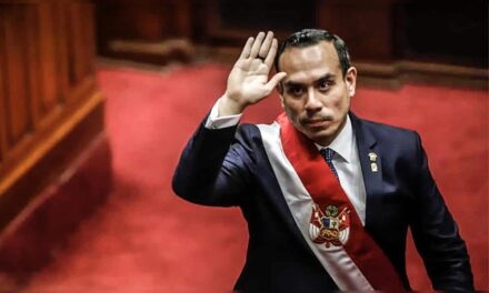 Perù, il parlamento destituisce il presidente José Jerí