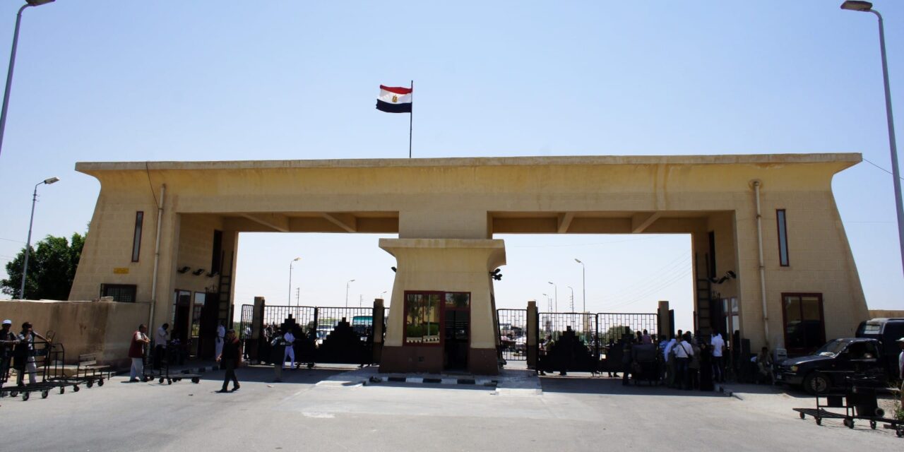 Gaza, riaperto il valico di Rafah per i residenti