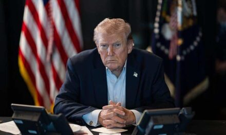 Trump guida la linea dura contro l’Iran: escalation nella guerra tra Usa, Israele e Teheran