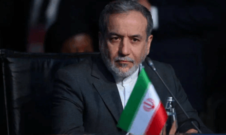 Teheran avverte l’Europa: «Un intervento contro l’Iran sarebbe considerato atto di guerra»