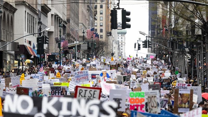 Manifestazionicontro Trump negli USA: milioni in piazza contro guerra e politiche del presidente