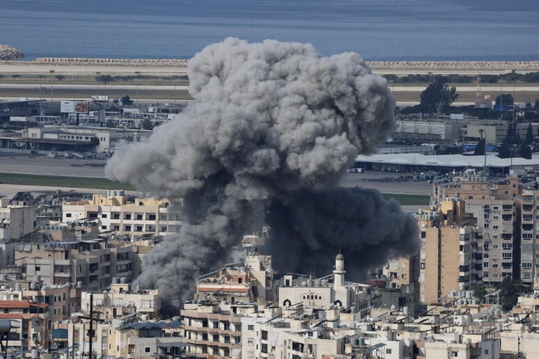 Iran-Israele-USA: raid su Beirut, attacchi all’Azerbaijan e tensioni in Medio Oriente