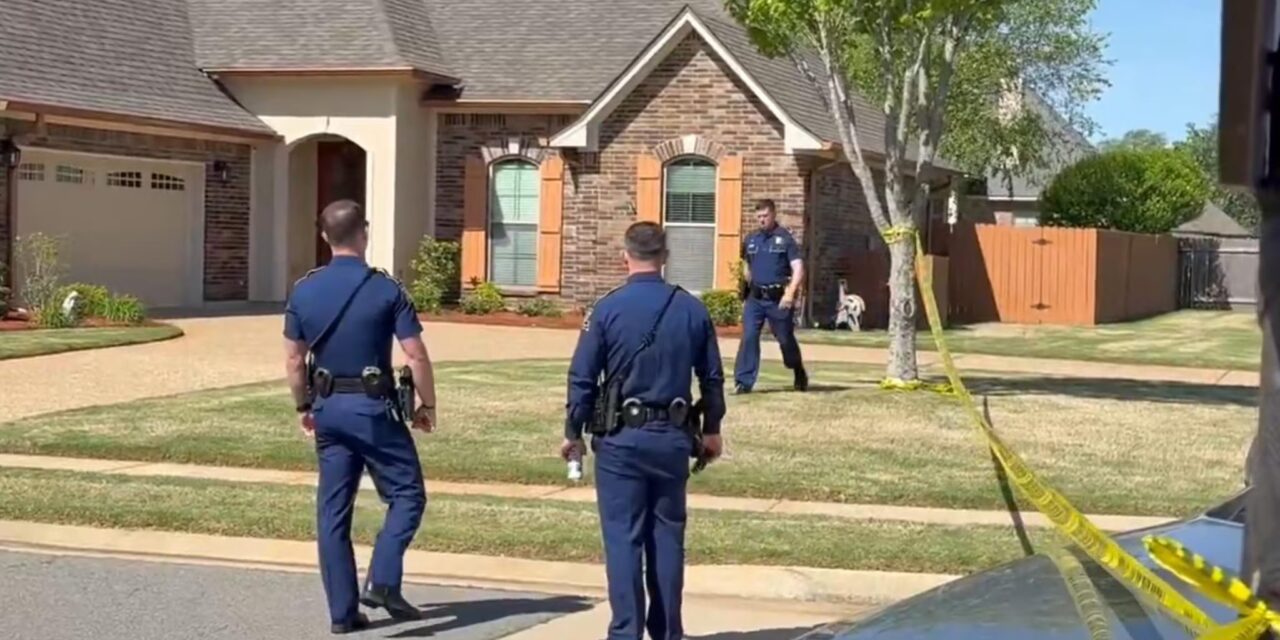 Strage in Louisiana, uccisi otto tra bambini e ragazzi: killer morto dopo la fuga