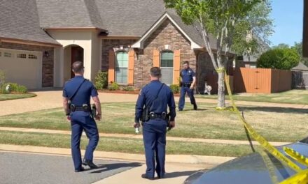 Strage in Louisiana, uccisi otto tra bambini e ragazzi: killer morto dopo la fuga