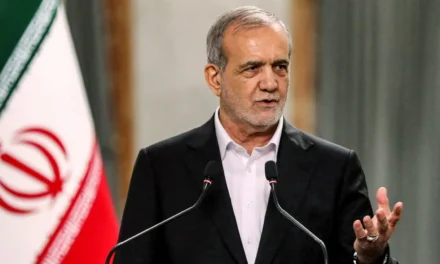 Golfo, nuova escalation tra Usa e Iran: droni, minacce e negoziati a rischio