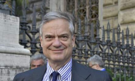 Italia, mercati nervosi e crescita a rischio: l’allarme di Bini Smaghi