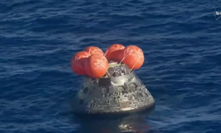 Viaggio intorno alla luna. Missione conclusa per Artemis II. Orion ha riportati gli astronauti sulla Terra